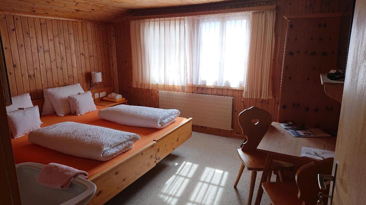 Doppelzimmer mit Gemeinschaftsbad